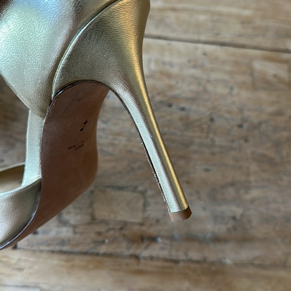 Veronica Beard Godot Gold Metallic Peep Toe Heels size 7.5 - Picture 4 of 13